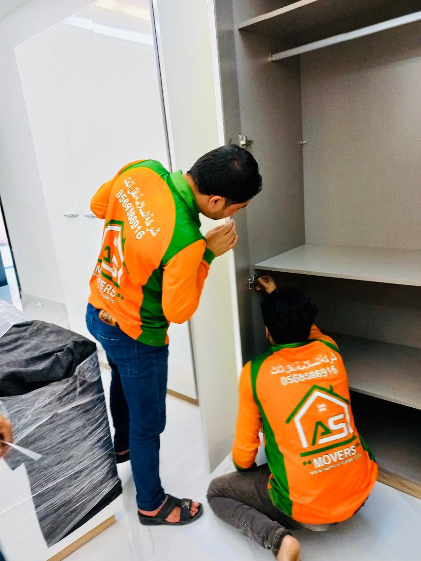 Al Salama Moving Team